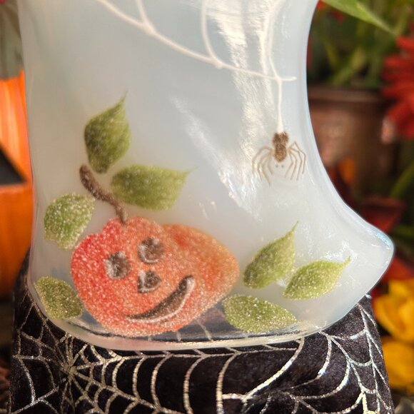 2004 RARE/MINT Fenton Halloween Ghost “Boo Boo” signed by Scott Fenton (#291) - Picture 11 of 16